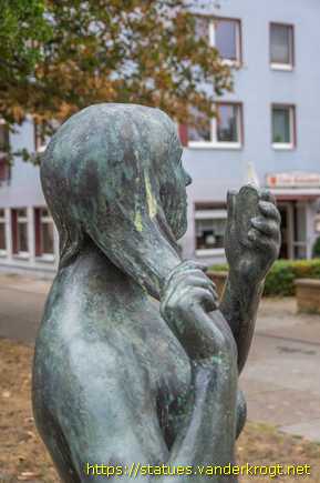 Halberstadt - Frau mit Spiegel