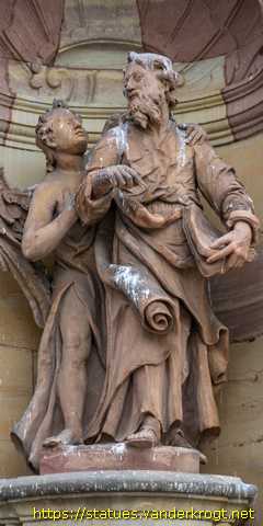 Saarbrücken - Skulpturen an der Ludwigskirche