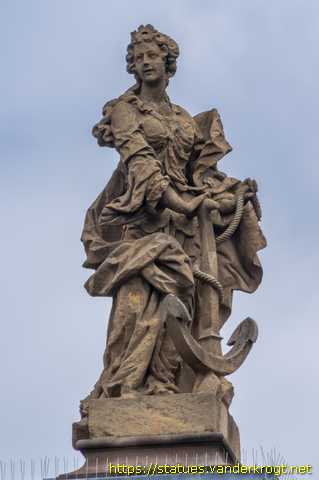 Saarbrücken - Skulpturen an der Basilika St. Johann