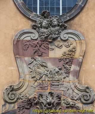 Saarbrücken - Skulpturen an der Basilika St. Johann