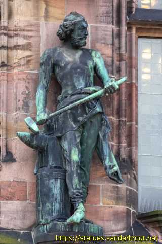 Saarbrücken - Skulpturen am Rathaus St. Johann
