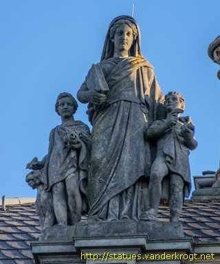 Gotha - Skulpturen am Herzoglichen Museum