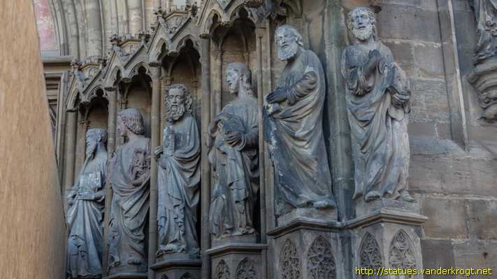 Erfurt - Heiligenstatuen an der Hohen Domkirche St. Marien