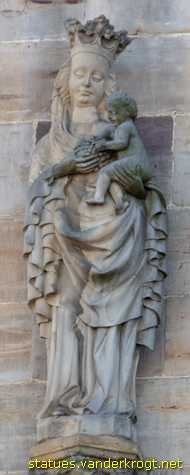 Erfurt - Heiligenstatuen an der Hohen Domkirche St. Marien