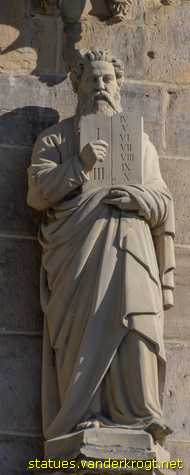 Erfurt - Heiligenstatuen an der Hohen Domkirche St. Marien