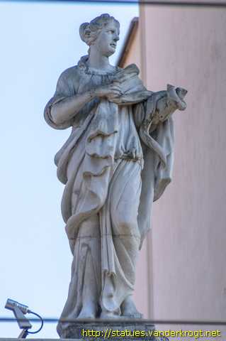 Erfurt - Fassadenskulpturen des Pack- und Waagehofes