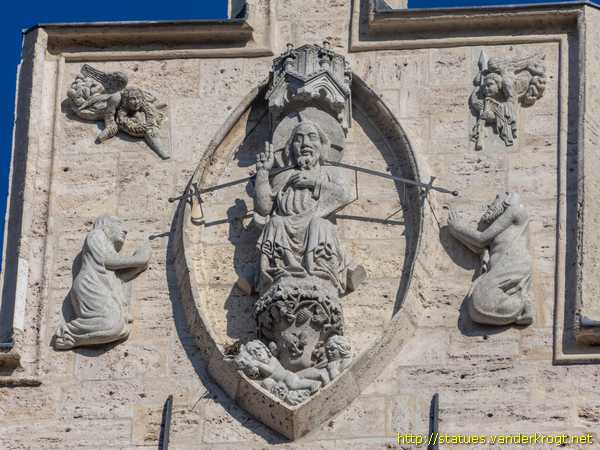 Mühlhausen - Heiligenstatuen an der Marienkirche