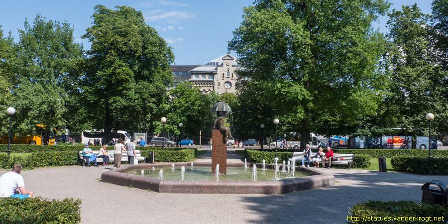 Tallinn - Poisid vihmavarjuga
