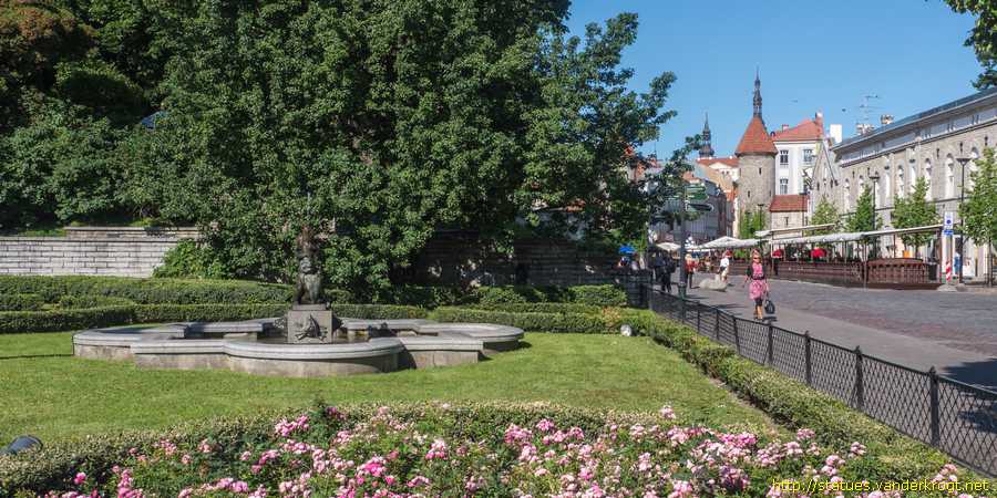 Tallinn - Poisid kalaga