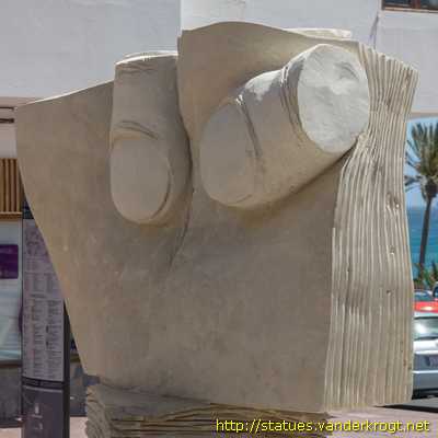 Puerto del Rosario - Libros y dedos