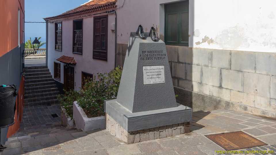 San Juan de la Rambla - Monumento a los Zapateros