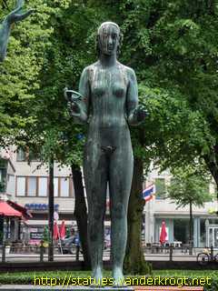 Helsinki - Taru ja Totuus - Topeliuksen muistomerkki