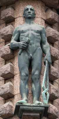 Helsinki - Wuorion talon julkisivuveistokset