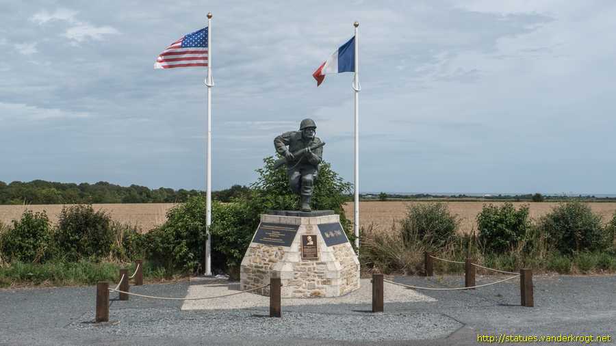 Sainte-Marie-du-Mont - Richard D. Winters Leadership Monument