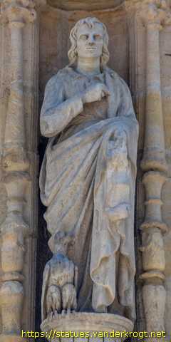 Châlons-en-Champagne - Statues sur l'Église Saint-Alpin