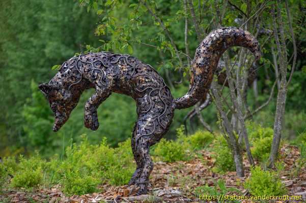 Behren-lès-Forbach - Cerf, sanglier et renard