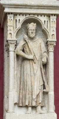 Amiens - Sculptures à la façade de la Cathédrale