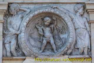 Lyon - Médaillons et figures allégoriques