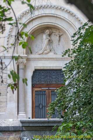 Lyon - Saint Charles Borromée et deux Vierges