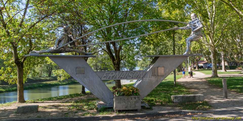 Vernaison - Jouteurs en acier inoxydable