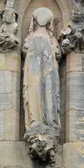 Sleaford / Façade statues of St. Denys' Church