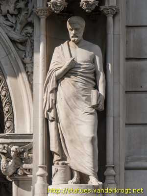 London - Statues at the Middle Temple Lane Gate