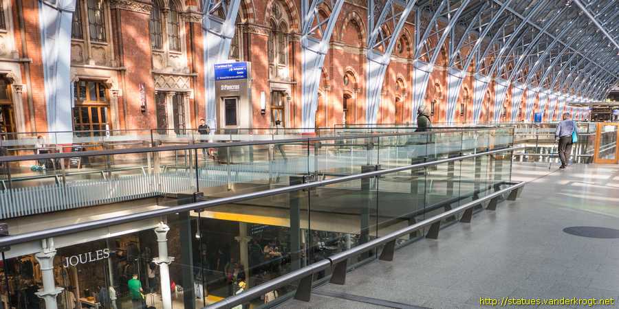 London - Sir John Betjeman