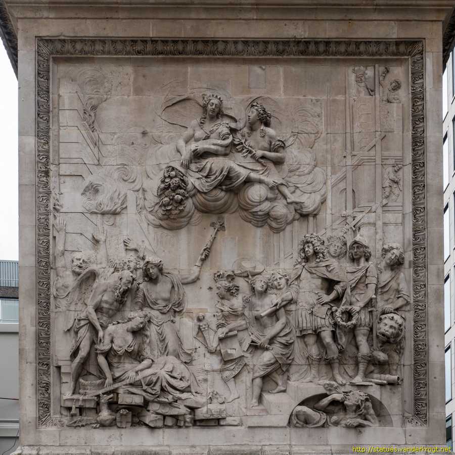 London - Monument to the Great Fire of London