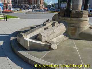 Newport - Casnewydd / Merchant Navy Memorial - Navigator