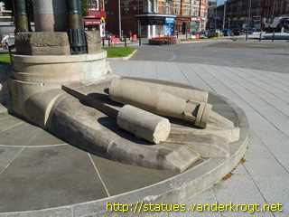 Newport - Casnewydd / Merchant Navy Memorial - Navigator