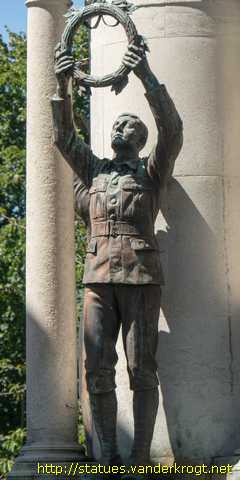 Cardiff - Caerdydd / Welsh National War Memorial - Cofeb Ryfel Genedlaethol Cymru