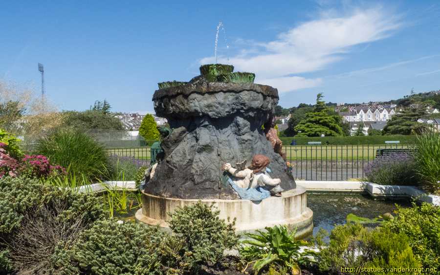 Swansea - Abertawe / Boy's Brigade Fountain