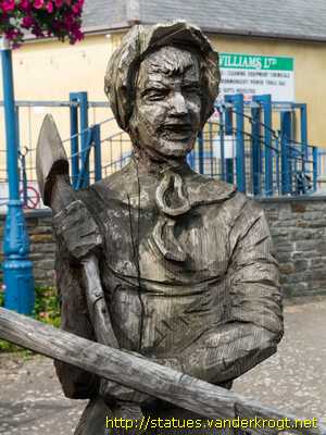Saint Clears - Sancl�r / Rebecca Riots Sculpture