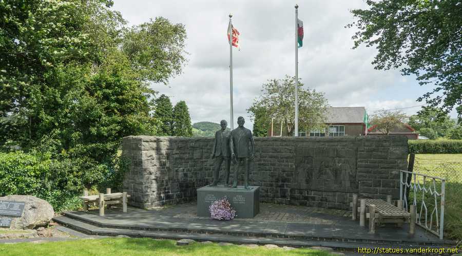 Llanuwchllyn / Owen Morgan Edwards and Ifan ab Owen Edwards