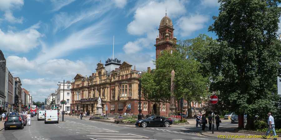 Royal Leamington Spa - Queen Victoria