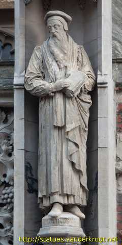 Cambridge - Façade statues of Selwyn Divinity School