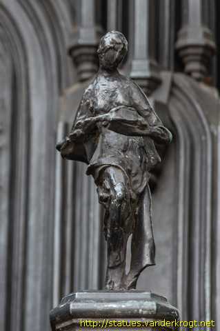 London - Queen Alexandra Memorial