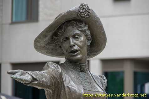 Manchester - Rise up, Women