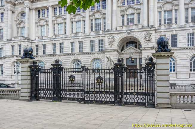Liverpool - Commerce and Industry, ships and globes