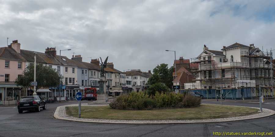 Eastbourne - War Memorial 1914-18