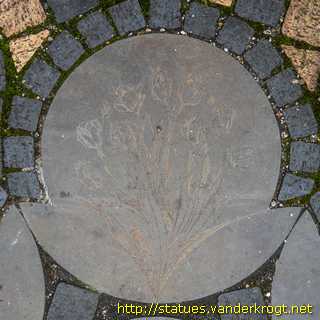 Calne - Oxygen - Joseph Priestley Pavement Display