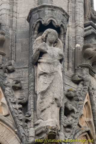 Bristol - Sculptures at Bristol's Cathedral