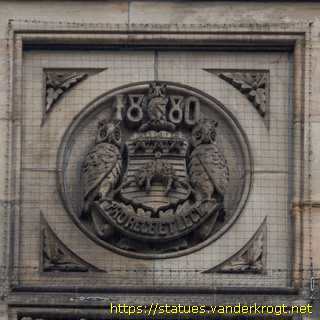 Leeds - Boy and Girl - with the Leeds coat of arms