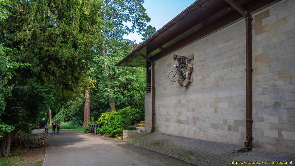 Middlesbrough - Captain Cook on a Bicycle