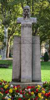 Zagreb - Poprsja značajnih hrvatskih ličnosti