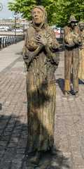 Dublin - Baile Átha Cliath / Famine - <i>an Gorta</i>