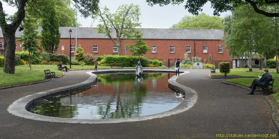 Dublin - Baile Átha Cliath / Anna Livia