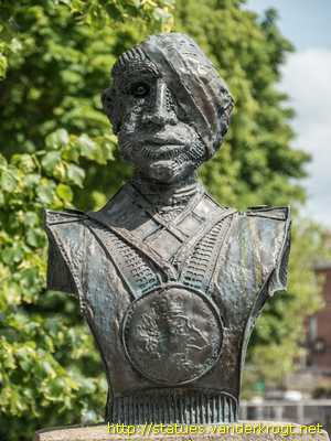 Limerick - Luimneach / Anti-War Memorial