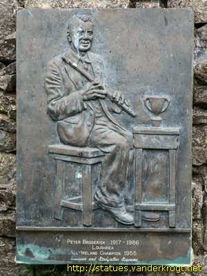 Loughrea - Baile Locha Riach / Patsy Touhey and the brothers Broderick
