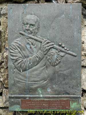 Loughrea - Baile Locha Riach / Patsy Touhey and the brothers Broderick